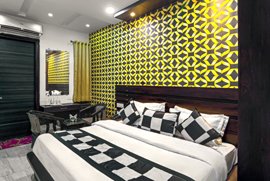 Hotel Royals Grand Galaxy